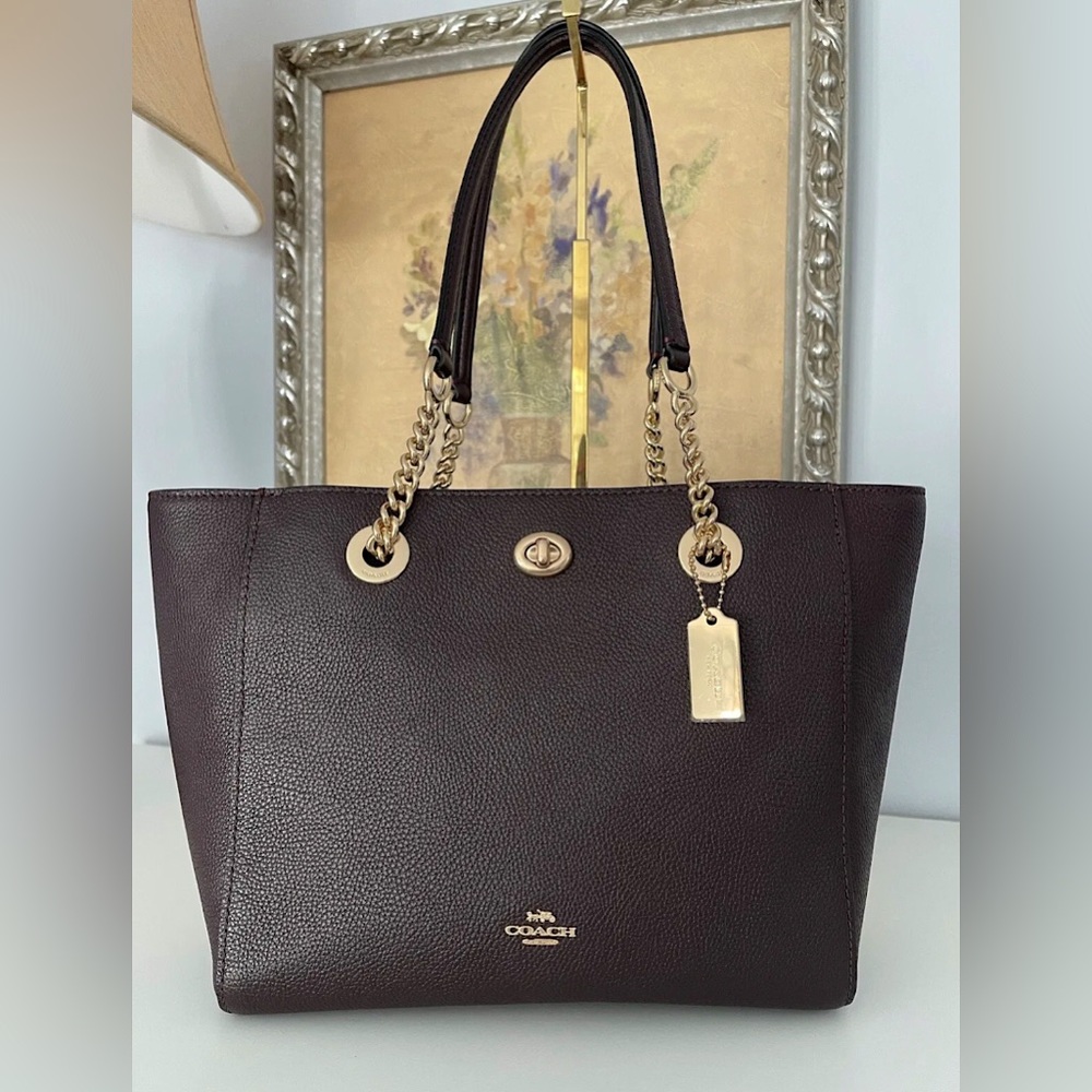 Coach Pebbled Leather Turnlock 2 Chain Tote Oxblood 🤎♥️ w/ Goldtone 💛 Hardware